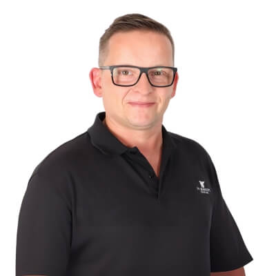 Unser Kollege Volker arbeitet im Außendienst und besucht jeden Tag Patienten mit chronischen Wunden.