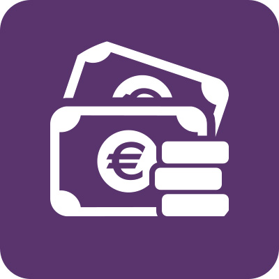 Weißer Geldschein mit Geldstücken auf lila farbenem Hintergrund